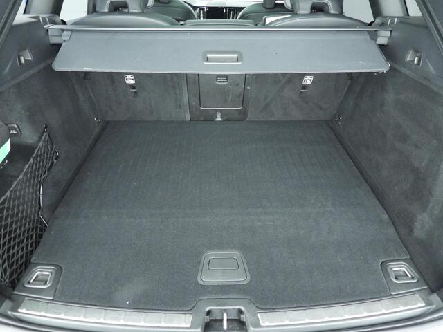 Volvo XC60 2.0 T6 Plug-in hybrid AWD Plus Bright | Trekhaak elek.| Pano | Camera | Harman/Kardon