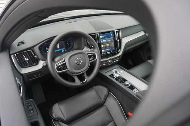 Volvo XC60 350PK T6 AWD Black Edition TREKHAAK | 360° CAMERA | SCHUIFDAK!
