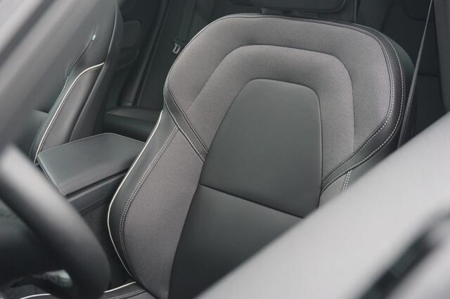 Volvo XC60 350PK T6 AWD Black Edition TREKHAAK | 360° CAMERA | SCHUIFDAK!