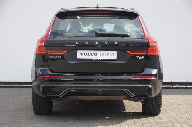 Volvo XC60 T6 350PK Automaat AWD Ultra Dark Trekhaak / BLIS / Harman Kardon audio / Head-up display / Harman Kardon audio / Panoramadak / BLIS / Elektrisch bedienbare voorstoelen / Memory seats / Verwarmbare stoelen / Keyless entry /