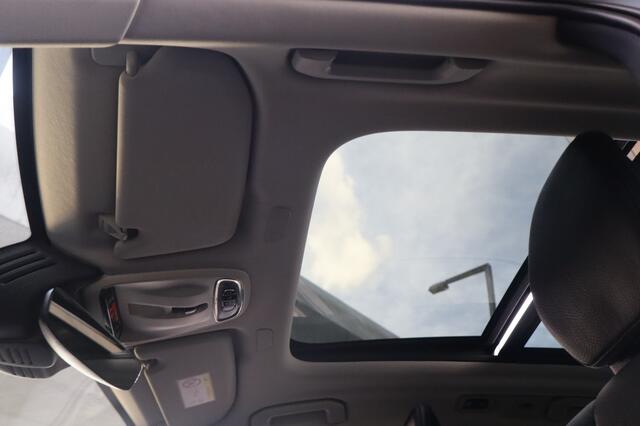 Volvo XC60 2.0 B5 | Geen import | Stoel en stuur verwarming | Harman Kardon