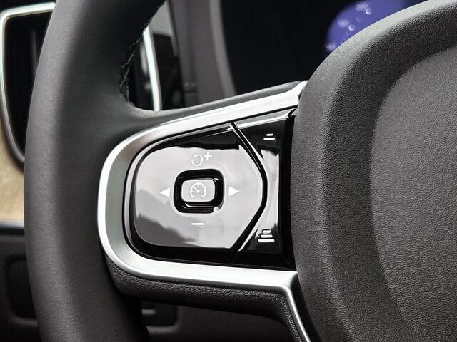 Volvo XC60 Ultra Bright Recharge Plug-In Hybrid AWD | Panorama dak | Bowers