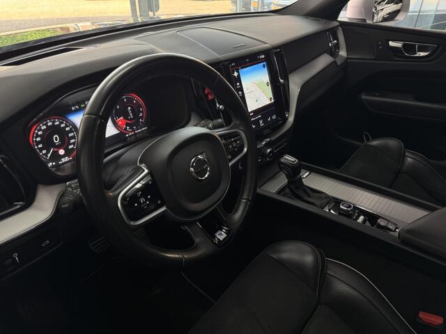 Volvo XC60 2.0 D5 AWD R-Design 236PK PANO HUD ACC