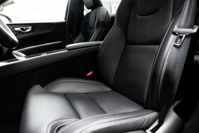 Volvo XC60 T6 AWD Ultra Black Edition | Massage | B&W | Pano | HuD |