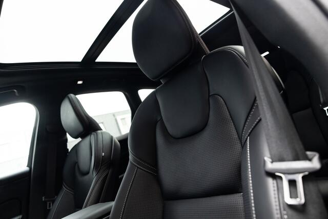 Volvo XC60 T6 AWD Ultra Black Edition | Massage | B&W | Pano | HuD |
