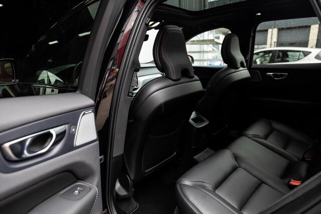 Volvo XC60 T6 AWD Ultra Black Edition | Massage | B&W | Pano | HuD |