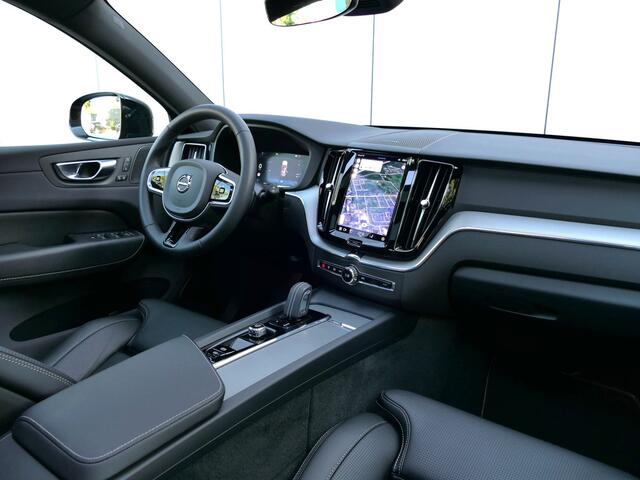 Volvo XC60 2.0 T8 Plug-in hybrid AWD Plus Dark 12 MND garantie / Panoramada