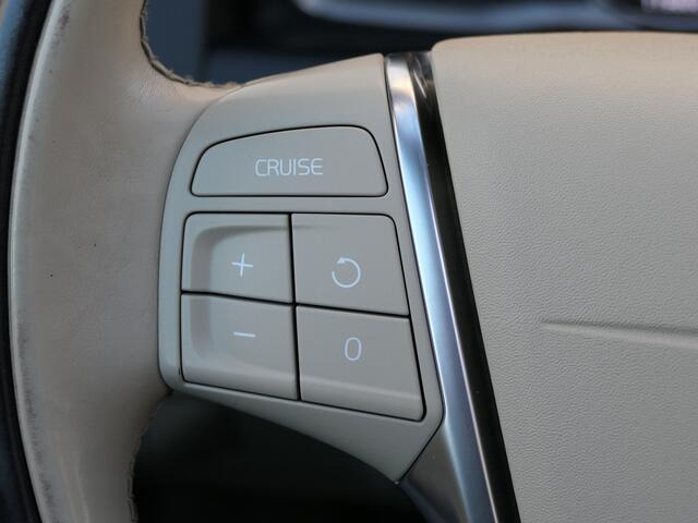 Volvo XC60 T5 AUT Polar+ Xenon / Panoramadak / Trekhaak / Camera