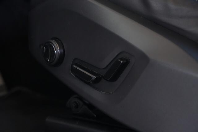 Volvo XC60 2.0 T8 Recharge AWD R-Design 392pk Panoramadak/Stoelverwarming/360Camera