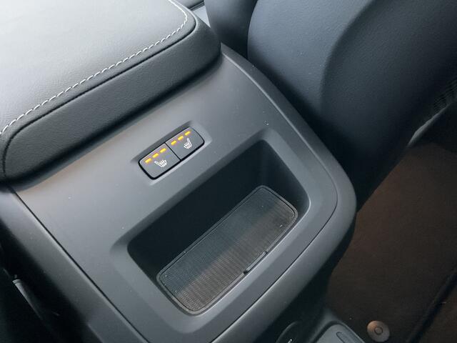 Volvo XC60 2.0 T8 456PK Plug-in hybrid AWD Ultra Black Edition Orig.NL Pano HUD Memory Carplay Trekhaak Harman/Kardon