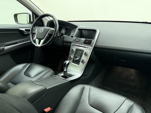Volvo XC60 D3 Polar+ / Lederen bekleding / Stoelverwarming / Elektr. verstelbare stoel / Trekhaak / All-season banden /