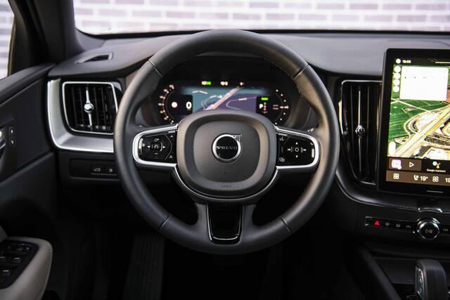 Volvo XC60 2.0 T6 Plug-in hybrid AWD Essential | Facelift | Trekhaak | Climate | Driver Assist | Getint glas | 22" | Fiscaal 66824 |