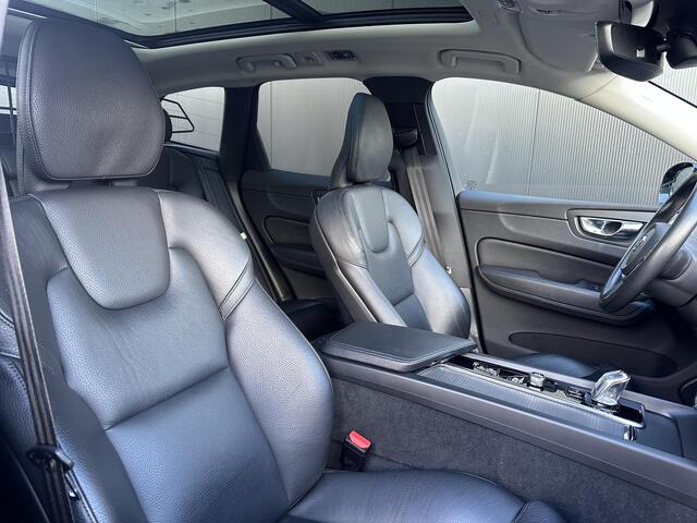 Volvo XC60 2.0 T8 Twin Engine AWD Inscription / Elek. Stoelen / Trekhaak / Panoramadak / Bowers & Wilkins / Camera / Leder /22 inch/ Stoelen+Stuur+Achterbank Verwarmd / BLIS / Carplay /