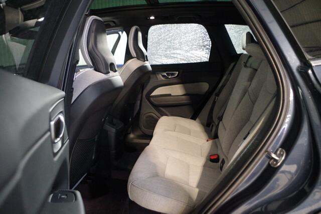 Volvo XC60 2.0 T8 Plug-in Hybrid 456 PK AWD Ultimate Bright, Long Range, Panoramadak, Wol Interieur, Trekhaak, 360 Camera,