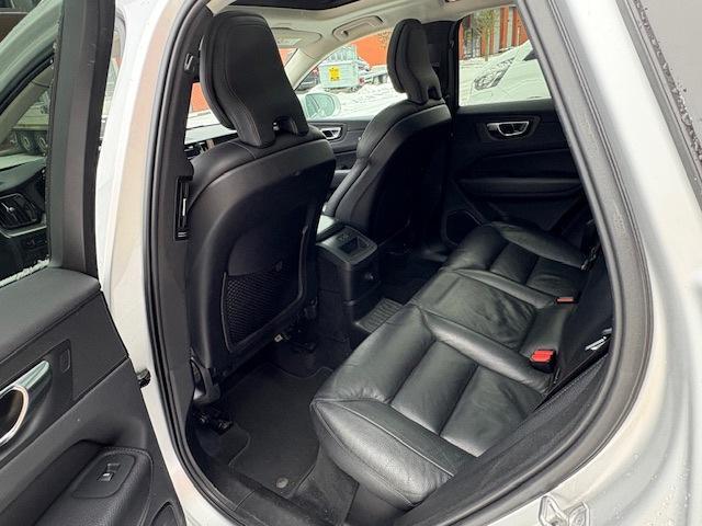 Volvo XC60 2.0 T8 Twin Engine AWD Momentum Pro