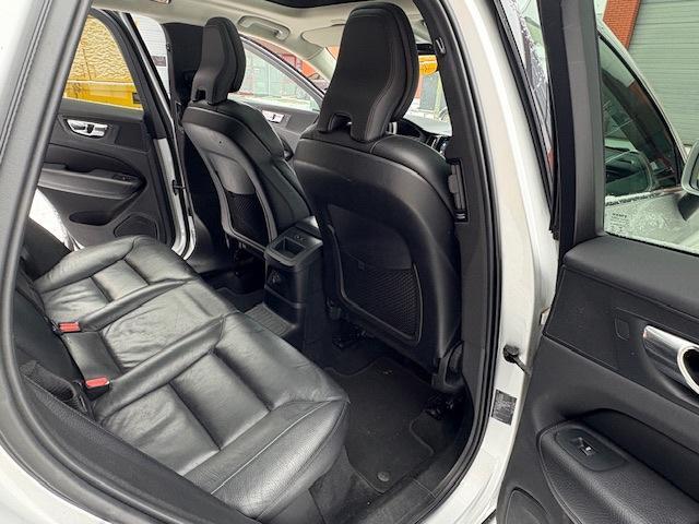 Volvo XC60 2.0 T8 Twin Engine AWD Momentum Pro