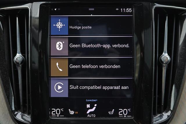 Volvo XC60 B5 Inscription - Panorama/schuifdak - IntelliSafe Assist & Surround - Parkeercamera achter - Verwarmde voorstoelen - Parkeersensoren voor & achter - Elektr. bedienb. bestuurdersstoel met geheugen - Head up display - Elektr. inklapbare trekhaak - 19' LMV