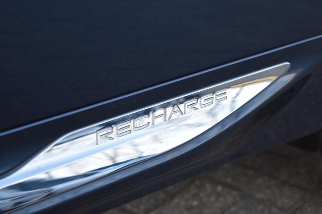 Volvo XC60 T6 340PK AWD Business Pro | Trekhaak | Luchtvering | Camera | Panodak | 19" LMV | Stoelverwarming