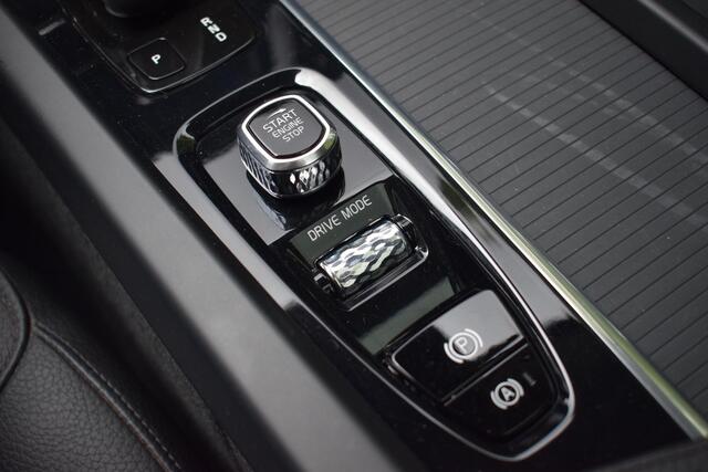 Volvo XC60 2.0 Recharge T6 AWD Inscription met Pano/Led/Leder