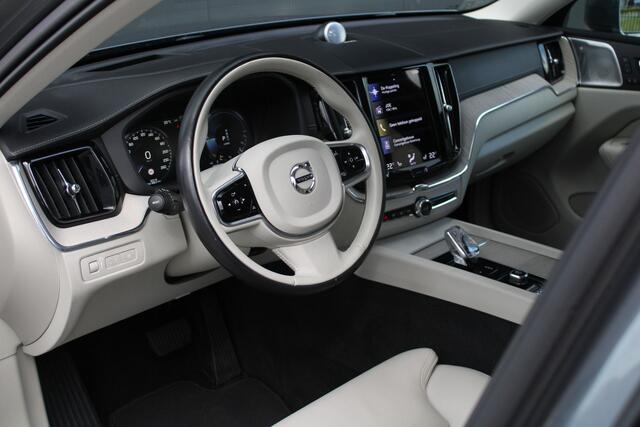 Volvo XC60 2.0 Recharge T8 AWD Inscription - B&W - 360 Camera - HUD - Stoel/Stuurverwarming - Pano - Pilot Assist - BLIS - Rijklaar