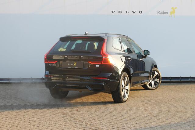 Volvo XC60 T6 Plug-in hybrid 350PK AWD Plus Dark Lederen bekleding / Cruise Control / Panoramisch schuif-kanteldak / Google infotainment incl navigatie / Elektrisch bedienbare voorstoelen met geheugen