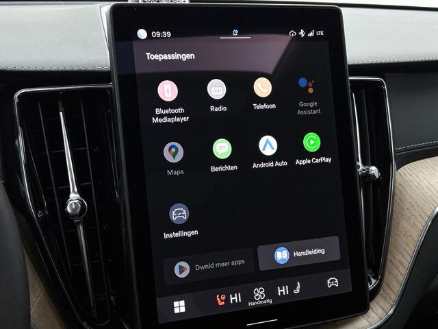 Volvo XC60 2.0 T6 AWD Ultra Bright | Luchtvering | Panorama dak | Bowers &