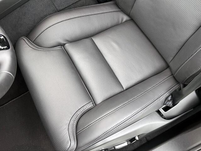 Volvo XC60 2.0 T6 AWD Ultra Bright | Luchtvering | Panorama dak | Bowers &