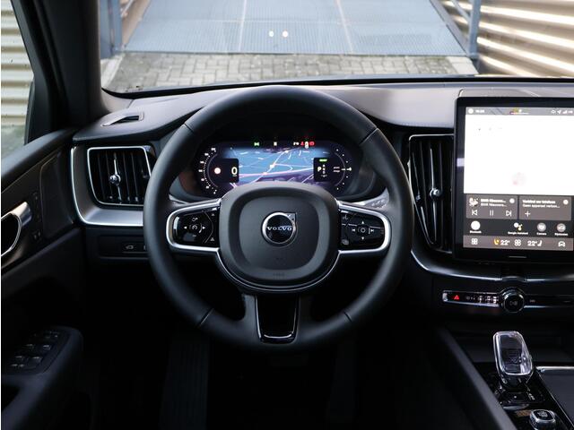 Volvo XC60 T6 Plug-in hybrid AWD Ultra Black Edition | Uit voorraad leverbaar | Harman Kardon | Panoramadak