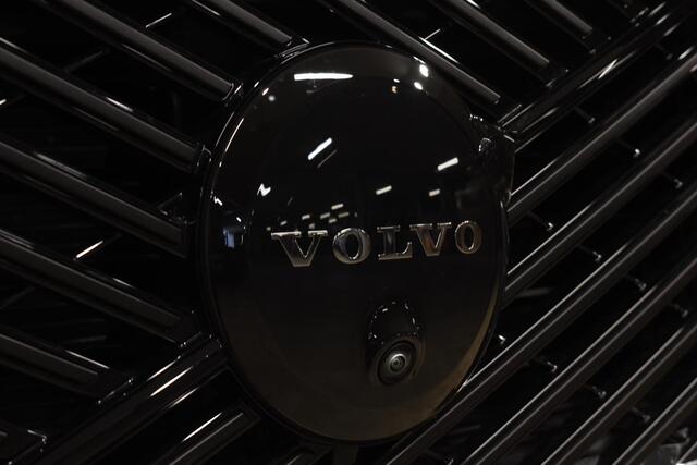 Volvo XC60 2.0 T6 Plug-in hybrid AWD Plus Black Edition 455pk