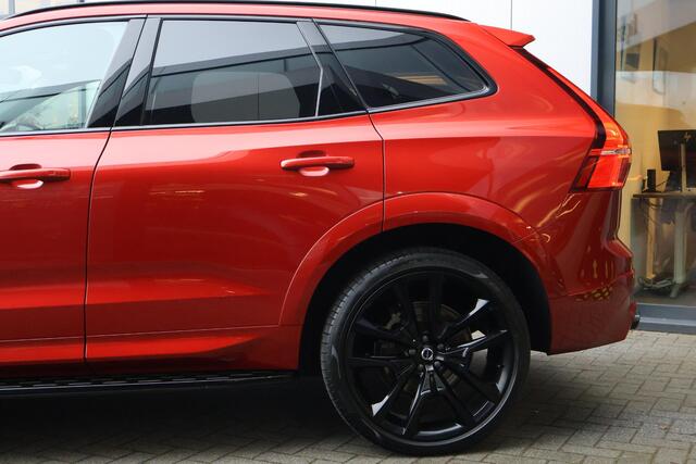 Volvo XC60 2.0 T8 Plug-in hybrid AWD Ultimate Dark / Pano / Bowers & Wilkins / Headup / 360 Camera / Trekhaak