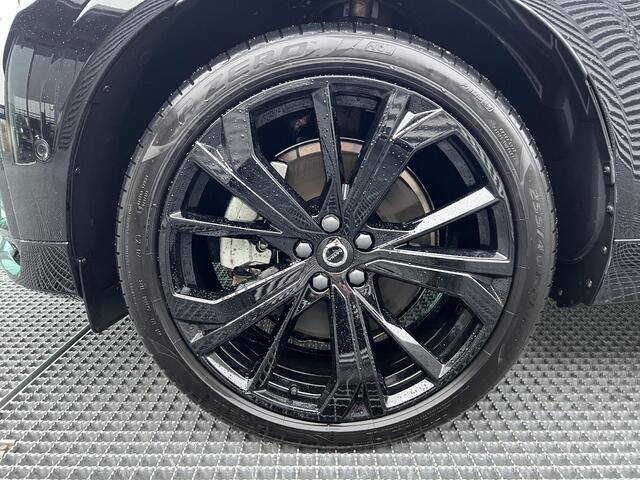 Volvo XC60 2.0 T8 Plug-in hybrid AWD Ultra Black Edition PHEV, Automaat, Luchtvering, Bowers & Wilkins audio, Gelaagde zijruiten, 360 graden parkeercamera, Stoelmassage, Stoelventilatie, Trekhaak semi elektrisch, Extra getinte ramen vanaf B-stijl