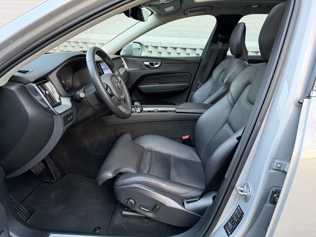 Volvo XC60 2.0 T6 Plug-in hybrid AWD Ultimate Chrome Panoramadak Headu UP Longe range