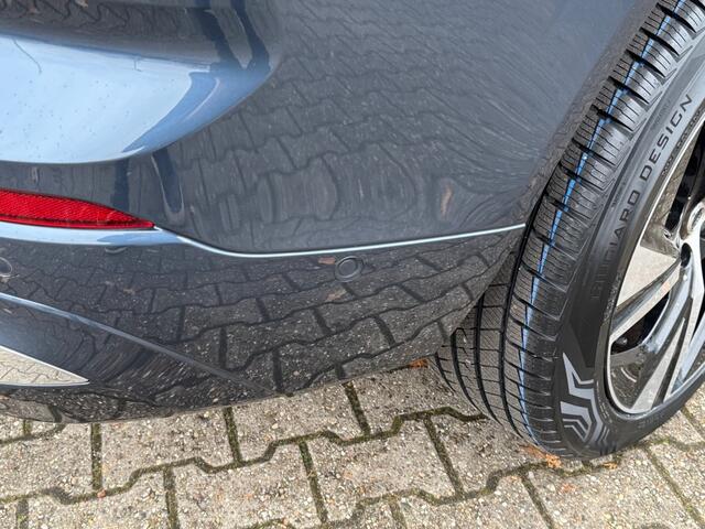 Volvo XC60 2.0 Recharge T6 AWD Inscription - Pan dak - leer - stoel/stuurv