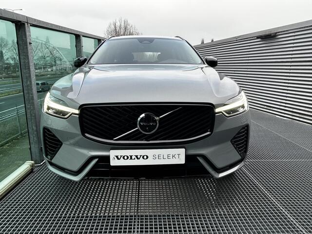 Volvo XC60 2.0 T6 Plug-in hybrid AWD Ultra Dark 360gr. Parkeer camera, Harman-Kardon Premium audio, Full led, Verwarmde stoelen 4X + stuur, Trekhaak semi elektrisch, Head-up display.