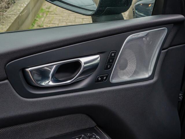 Volvo XC60 2.0 T6 Plug-in hybrid AWD Ultimate Dark PANO B&W 360 HUD MEMORY STOEL DIAMOND POOK ELEK TREKHAAK