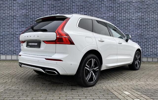 Volvo XC60 T8 Twin Engine AWD R-Design | 360 Camera | Trekhaak | elektrisch bedienbaar panorama dak | Adapt. cruise | Elektr bed stoelen + geheugen | Adapt LED verlichting | Stoel-stuur-achterbankverw | BLIS | Apple car play/Android auto |