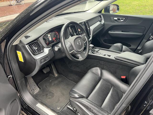Volvo XC60 2.0 T5 Momentum | Leder | Zitvlakverlengers | Trekhaak | Panoramisch schuif/kanteldak | Adaptieve Cruise Control | NL-Auto |