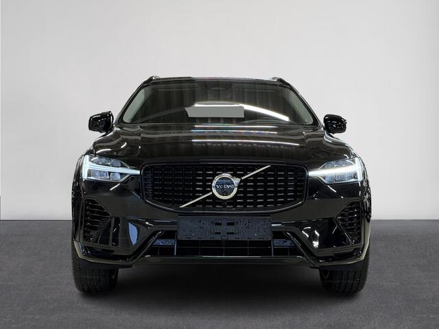 Volvo XC60 2.0 T8 Plug-in hybrid AWD Plus Dark | Pano | Navi | Stoel / Stuurwiel Verwarmd | Camera | ACC | Clima | Lm velgen ( Vestiging - Nieuwegein )