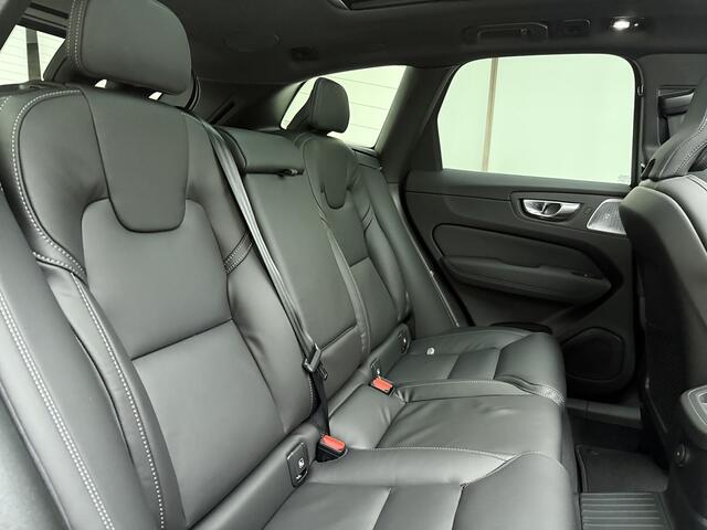 Volvo XC60 T6 350pk AWD Ultra Black Edition / Luchtvering / Bowers&Wilkins Audio / Ventilatie / Massage / 21'' / Extra Getint Glas /