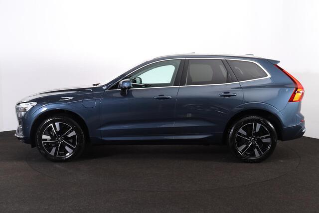 Volvo XC60 T6 Recharge AWD Plus Bright - Panorama/schuifdak - IntelliSafe Assist & Surround - 360º Camera - Harman/Kardon audio - Adaptieve LED koplampen - Verwarmde voorstoelen, stuur & achterbank - Parkeersensoren voor & achter - Elektr. bedienb. voorstoelen met g