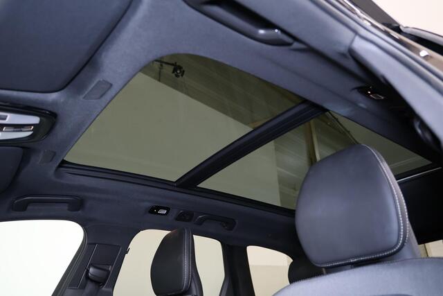 Volvo XC60 T8 Recharge AWD Ultra Black Edition - Luchtvering - Panorama/schuifdak - IntelliSafe Assist & Surround - 360º Camera - Bowers & Wilkins audio - Adaptieve LED koplampen - Verwarmde voorstoelen, stuur & achterbank - Parkeersensoren voor & achter - Elektr. b