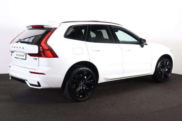 Volvo XC60 T8 Recharge AWD Plus Black Edition - Panorama/schuifdak - IntelliSafe Assist & Surround - 360º Camera - Harman/Kardon audio - Adaptieve LED koplampen - Verwarmde voorstoelen, stuur & achterbank - Parkeersensoren voor & achter - Elektr. bedienb. voorstoele