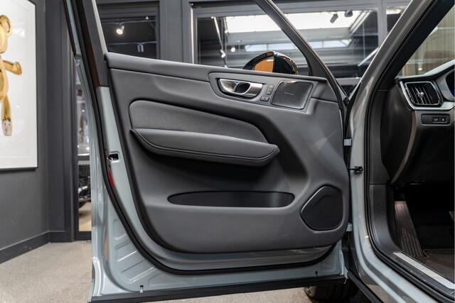 Volvo XC60 T6 AWD Heico Pano 2.0 T6 Plug-in hybrid AWD Plus Black Edition Heico