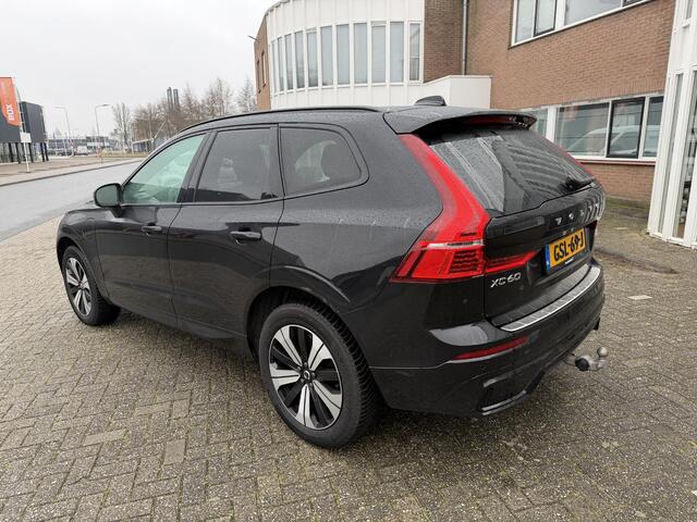 Volvo XC60 2.0 T6 Plug-in hybrid AWD Dark | Pano | Trekhaak | 360 Camera | Harman & Kardon | Leder |