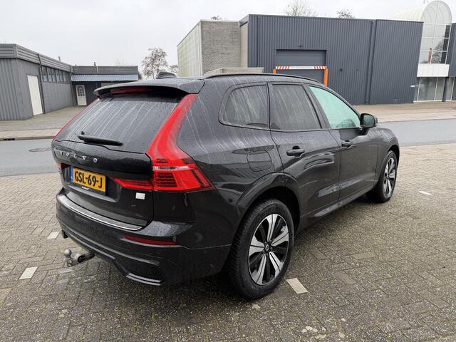 Volvo XC60 2.0 T6 Plug-in hybrid AWD Dark | Pano | Trekhaak | 360 Camera | Harman & Kardon | Leder |