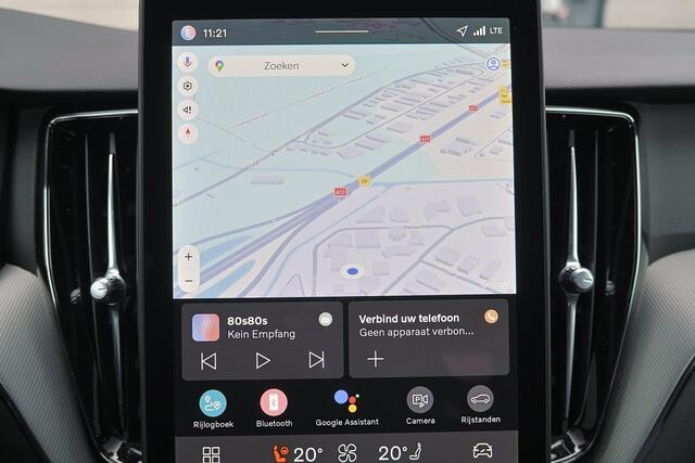 Volvo XC60 T8 Recharge AWD Plus Black Edition - IntelliSafe Assist & Surround - 360º Camera - Harman/Kardon audio - Verwarmde voorstoelen, stuur & achterbank - Parkeersensoren voor & achter - Elektr. bedienb. voorstoelen met geheugen - Draadloze tel. lader - Extra g