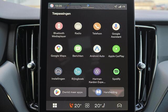 Volvo XC60 T8 Recharge AWD Plus Black Edition - IntelliSafe Assist & Surround - 360º Camera - Harman/Kardon audio - Adaptieve LED koplampen - Verwarmde voorstoelen, stuur & achterbank - Parkeersensoren voor & achter - Elektr. bedienb. voorstoelen met geheugen - Draa