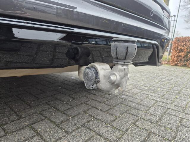 Volvo XC60 2.0 T6 Plug-in hybrid AWD R-Design Trekhaak/Panodak/HarmanKardon etc.