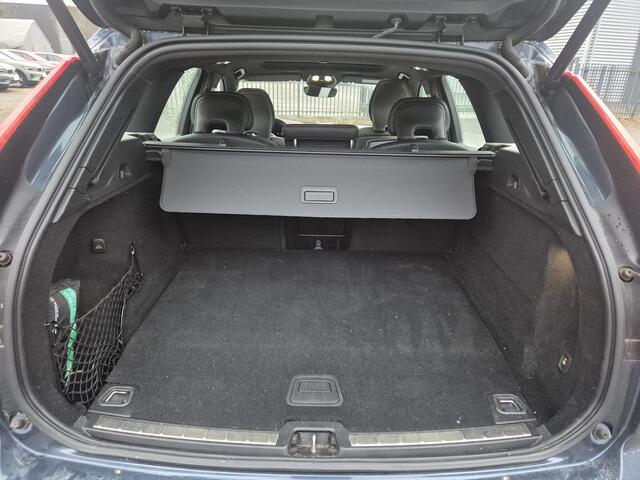 Volvo XC60 2.0 T6 Plug-in hybrid AWD R-Design Trekhaak/Panodak/AdaptiveCruise etc.