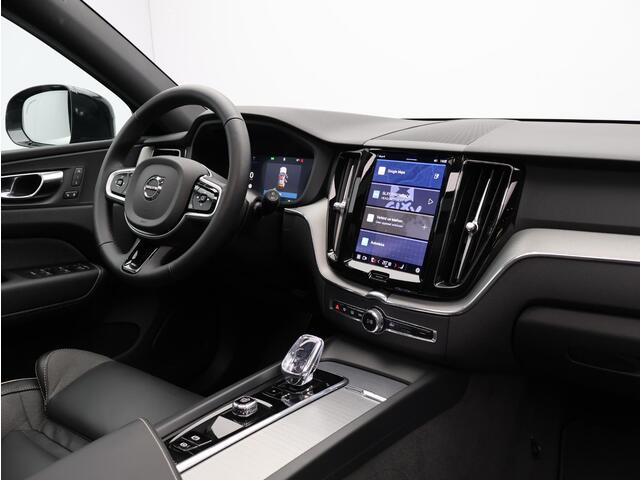 Volvo XC60 2.0 T6 Plug-in hybrid AWD Plus Black Edition / Trekhaak / Pano. Dak / 360 camera / Stoel-, stuurwiel- & achterbankverwarming / Elektr. stoelverstelling / BLIS